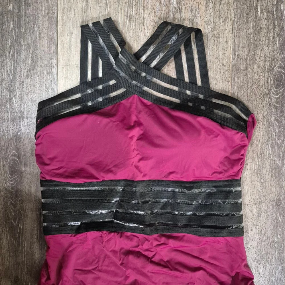 Women's Hilor‎ Magenta & Black One Piece Swimsuit M